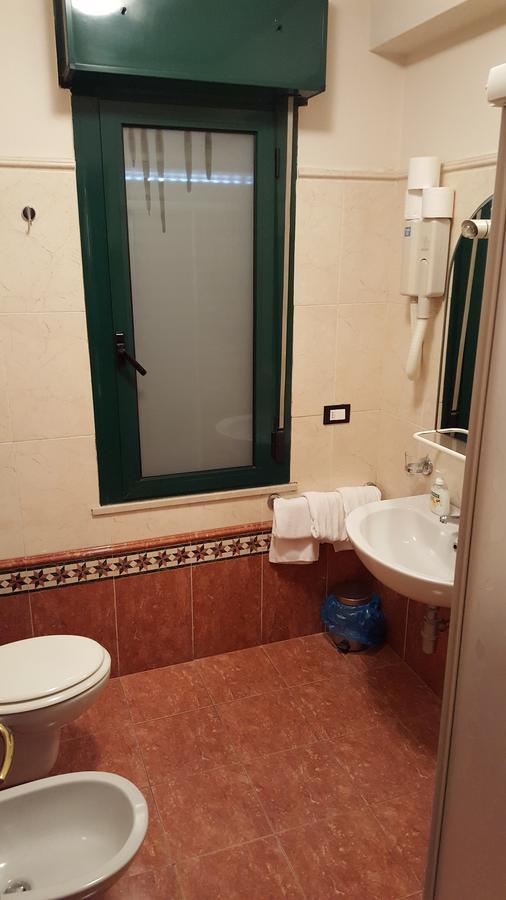 Hotel Ristorante Amalfitana Dello Экстерьер фото