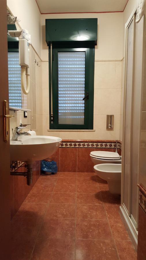 Hotel Ristorante Amalfitana Dello Экстерьер фото